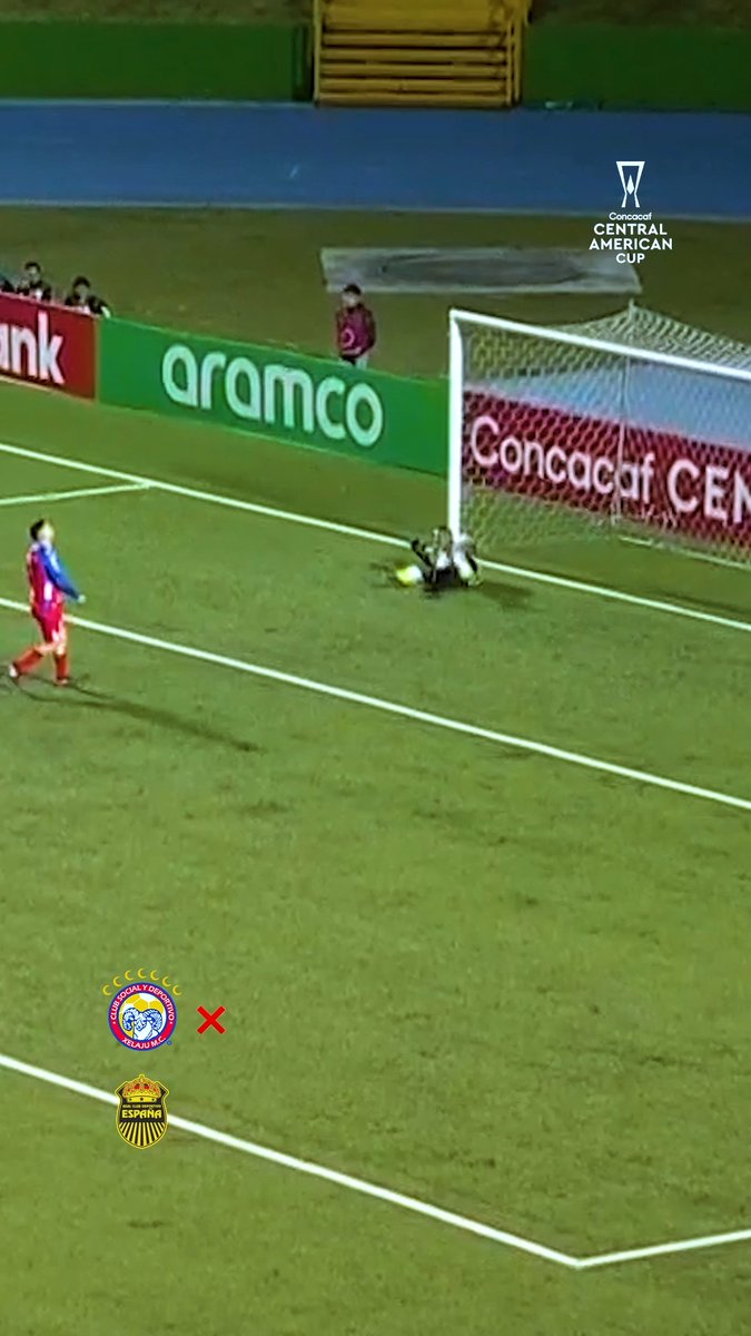 Tienen que observar todos estos penales que patearon ayer. Fue una de las peores tandas que vi en mi vida. Ganó el menos peor.