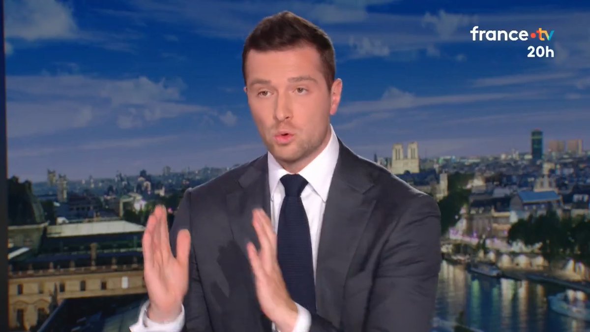 🔴🗣️ "Si demain je suis Premier ministre, nous envisagerons des baisses d'impôts sur les classes populaires et moyennes et les entreprises" Jordan Bardella se défend de vouloir augmenter les impôts. #JT20h