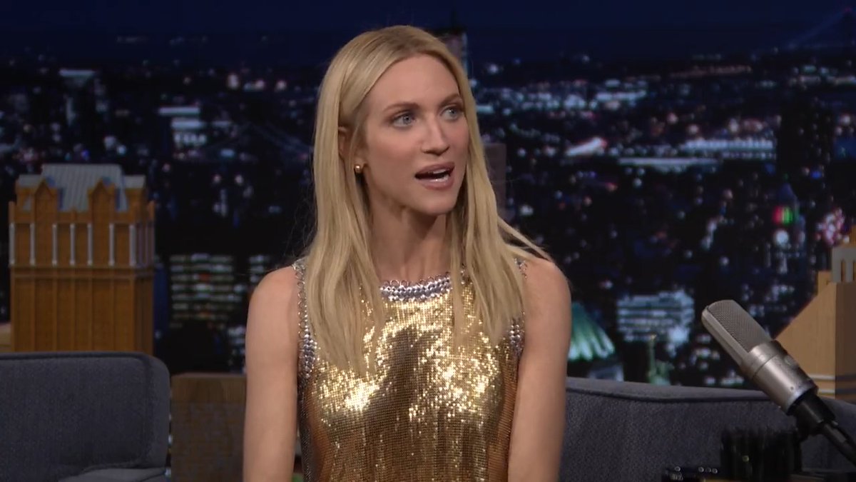 Brittany Snow’s dog got a wig from the “same box” as Malin Akerman while filming The Hunting Wives 🤣 #FallonTonight