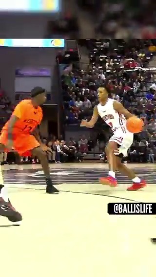 Respect to him for challenging Darius Garland, but DAMN 😅