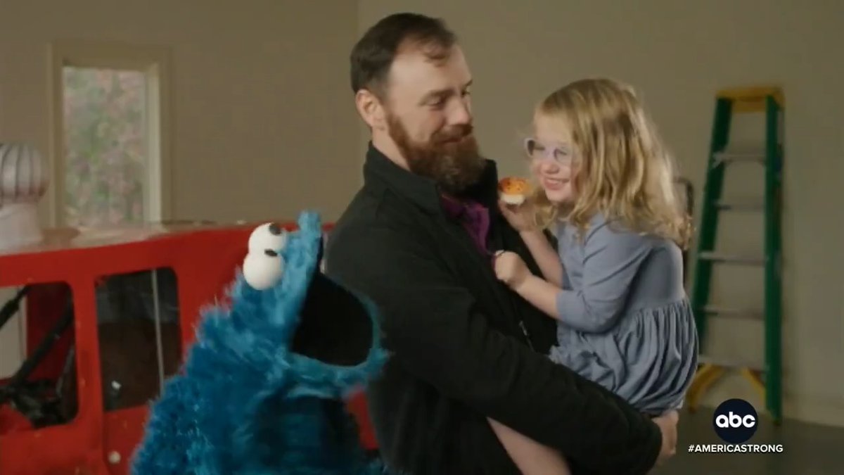 After learning a Missouri father built his four-year-old daughter a replica of Cookie Monster's Foodie Truck, the Sesame Street team decided to send out Cookie Monster himself to surprise her -- just in time for Halloween. David Muir shares the story.