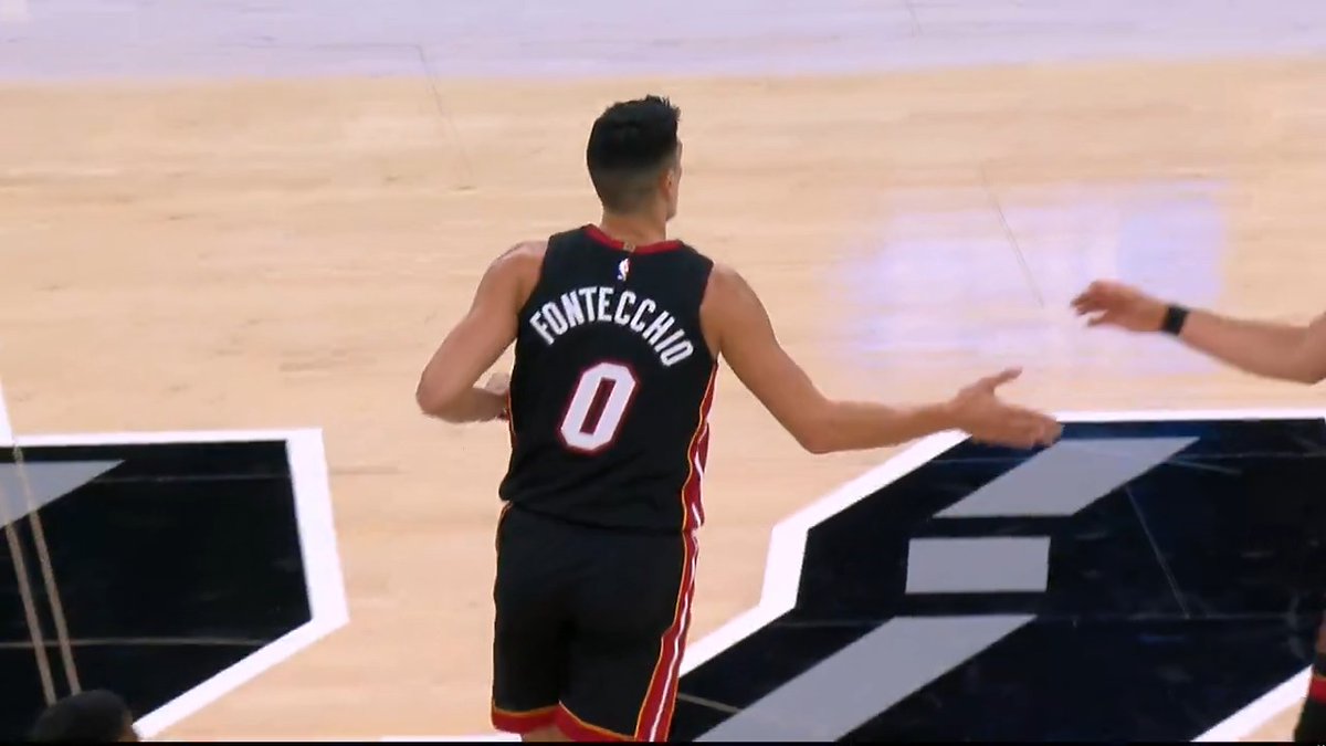 Simone 🤝 making 3s
