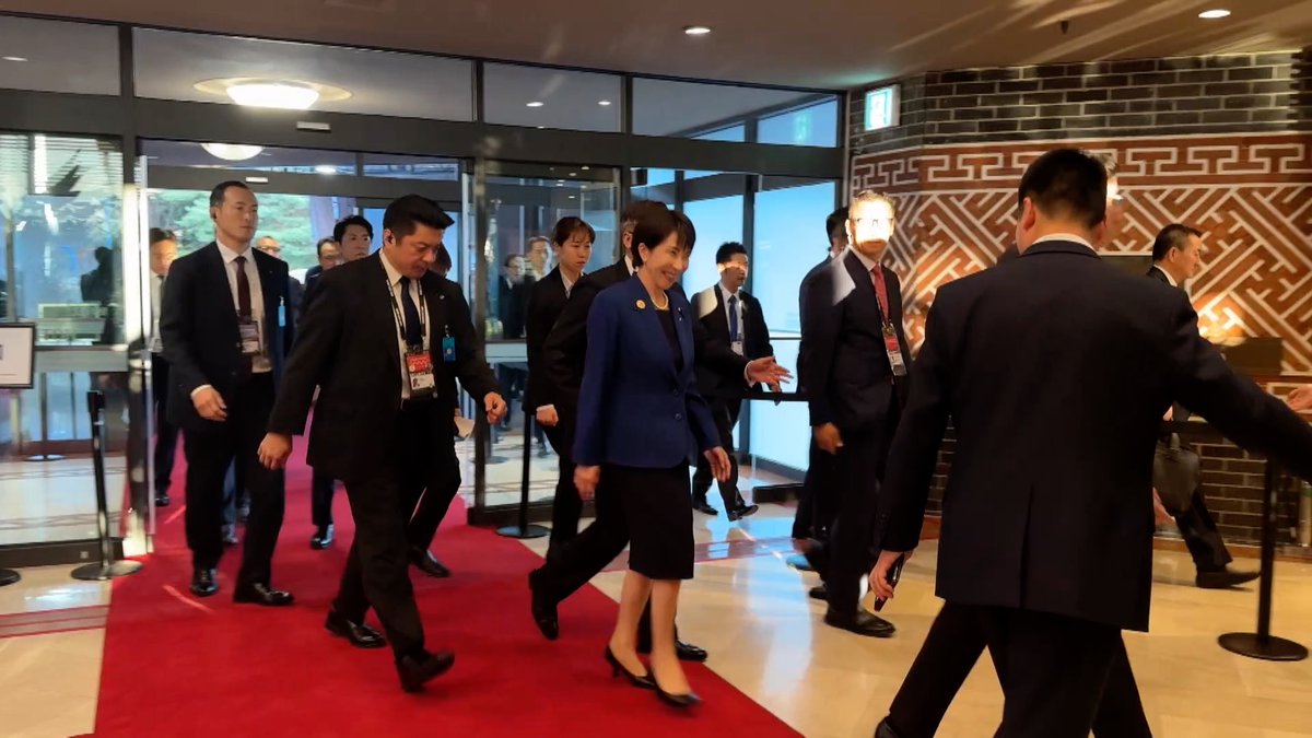 Watch: Japanese PM Sanae Takaichi arrives at meeting venue #APEC2025