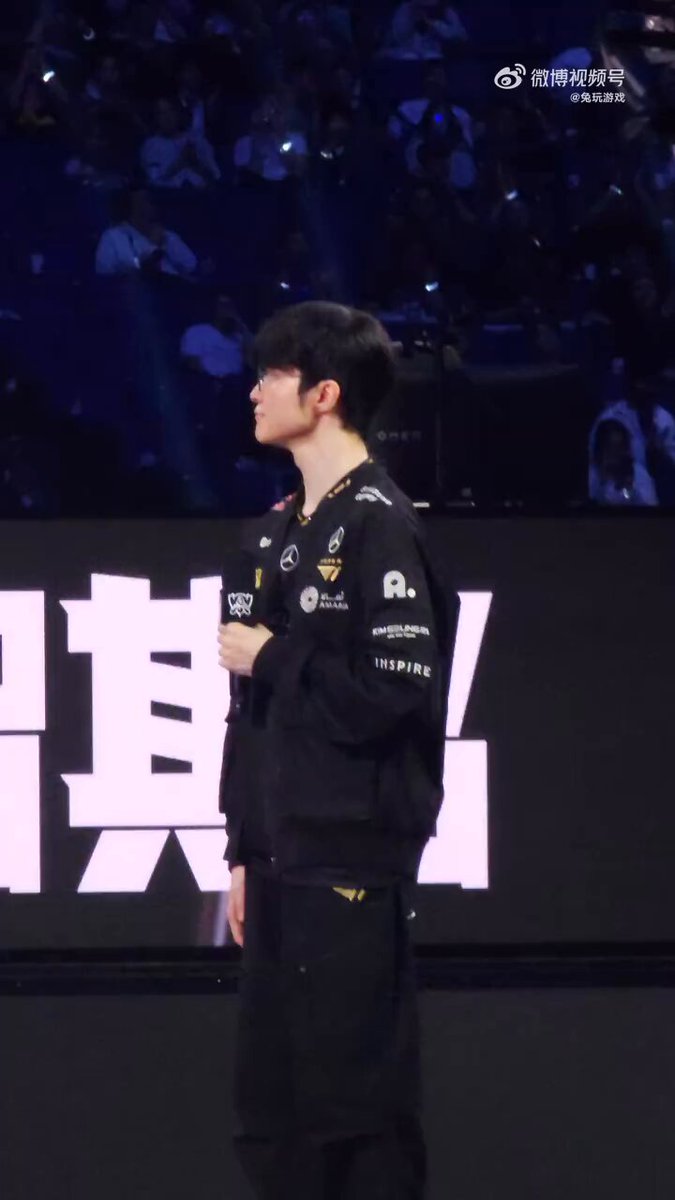 相赫鞠躬 迴應全場呼喊著Faker🥹 #Faker 🍀 ©兔玩遊戲 #Worlds2025