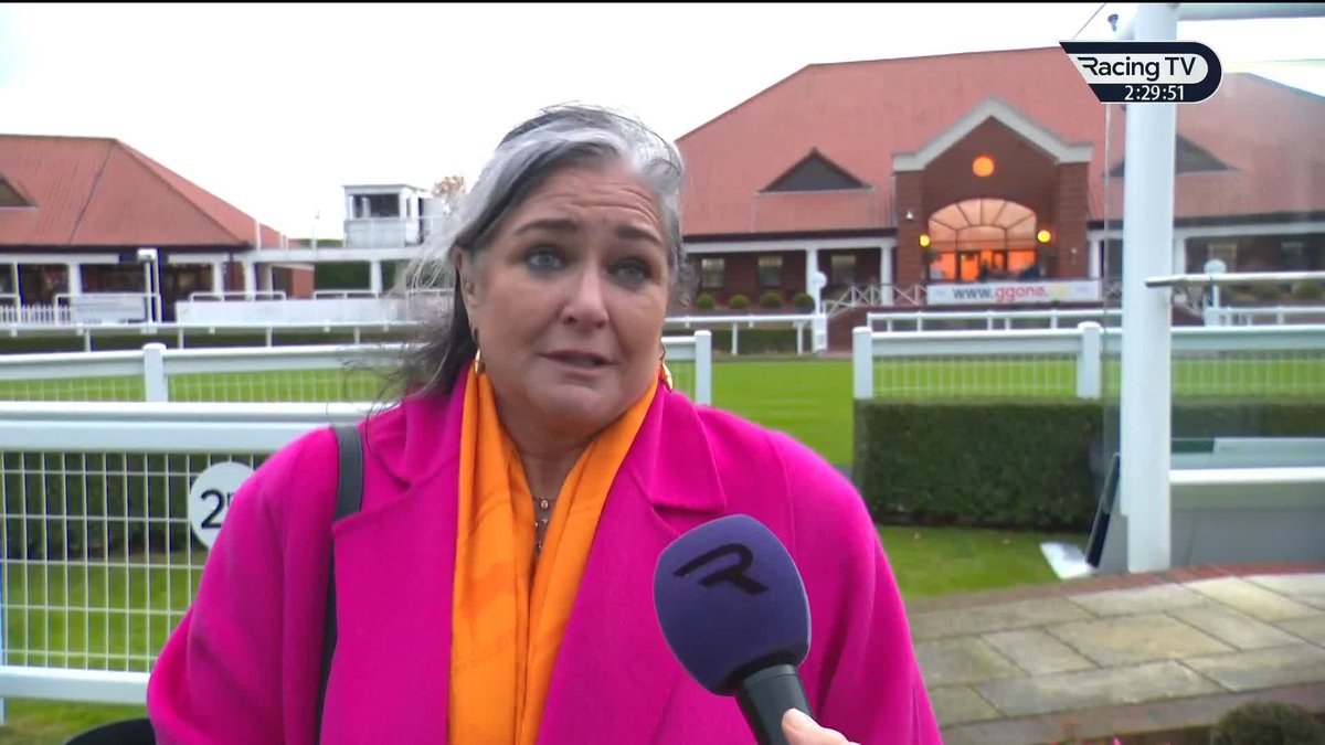 "I'm living the dream." Always a pleasure to hear from Emma Banks after Listed success with Spicy Marg. A suspected broken toe and busy busy busy with the new Lily Allen album, but racehorses can provide a tonic not quite like anything else! Lydia Hislop