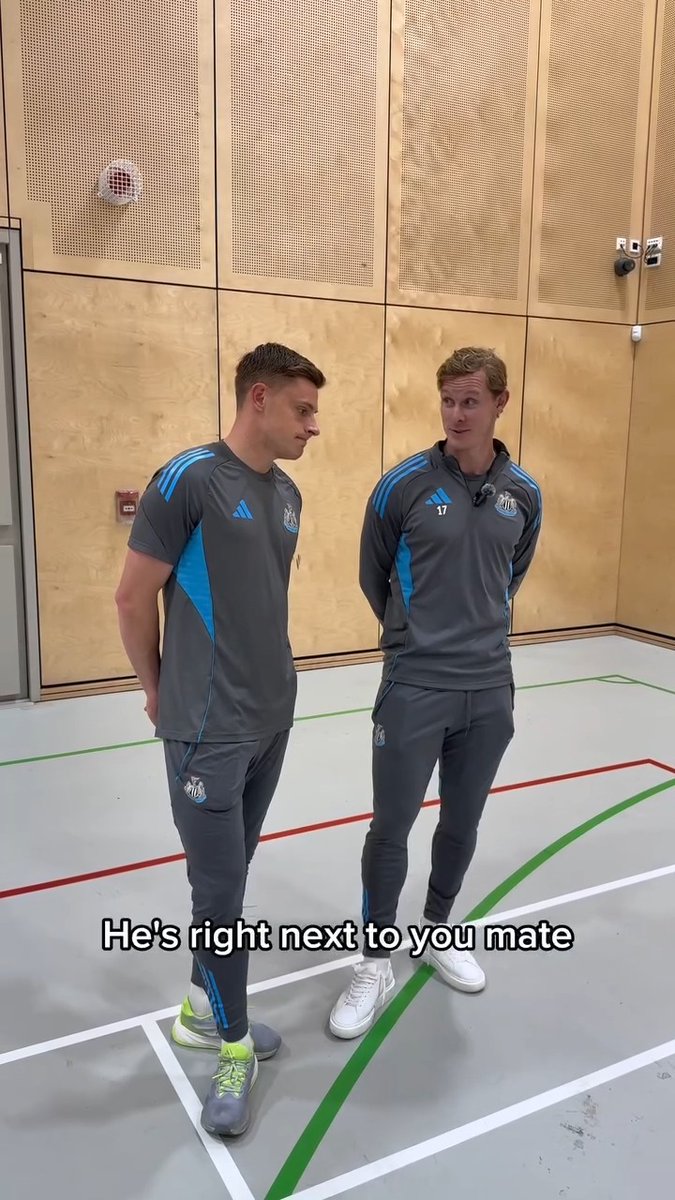 Kicking off opportunities for young people in our region with a little help from Harvey Barnes and Emil Krafth 👏🤩 The #NUFC duo met children accessing free, supervised play during North East Sports Week here at NUCASTLE ⚫⚪ North East Combined Authority
