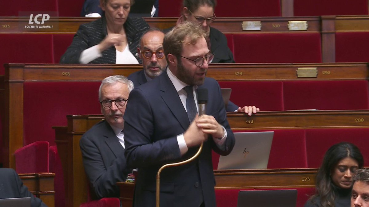 Impôt sur la fortune improductive : "Vous avez fait gagner 500.000 euros par an, grâce au Parti socialiste, pour un impôt sur la fortune financière à des personnes qui ont 100 millions de patrimoine immobilier", indique Antoine Armand. "C'est l'injustice fiscale." #DirectAN