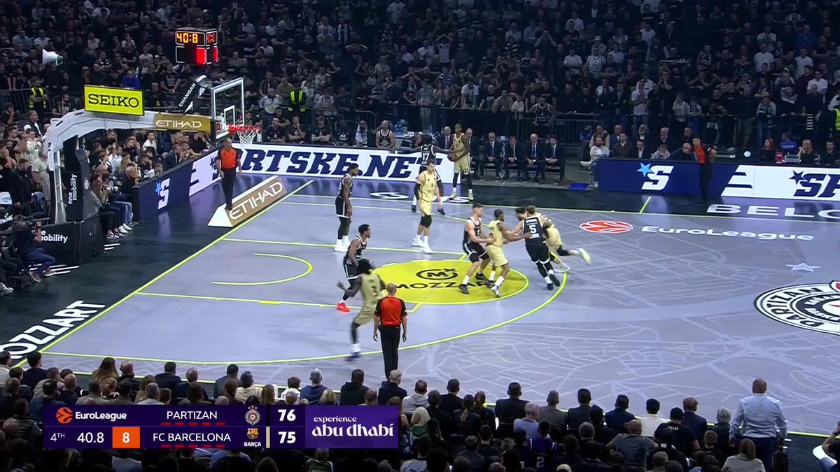 WILL CLYBURN ORTA SAHADAN ATARAK MAÇI ALDI 😱😱😱 EuroLeague'in 8. haftasında Barcelona, deplasmanda Partizan'ı 78-76 mağlup etti ve 5. galibiyetini aldı. Barcelona'da Will Clyburn, acayip bir basketle maçı kazandırdı 🔥