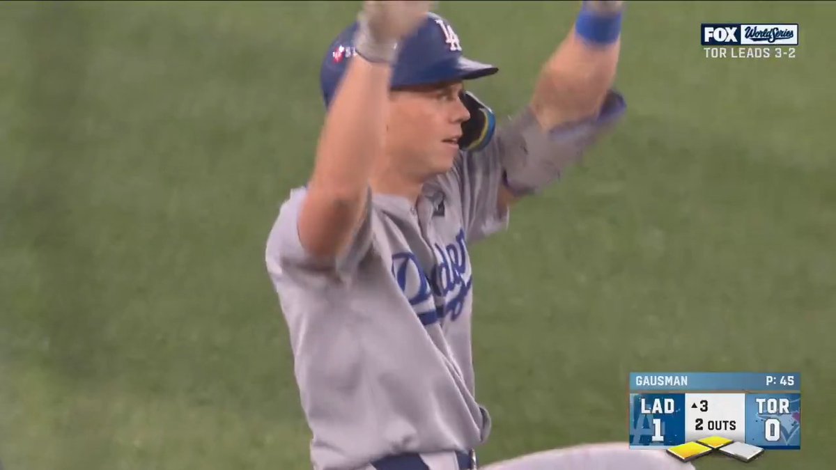 Will starts the scoring! #WorldSeries