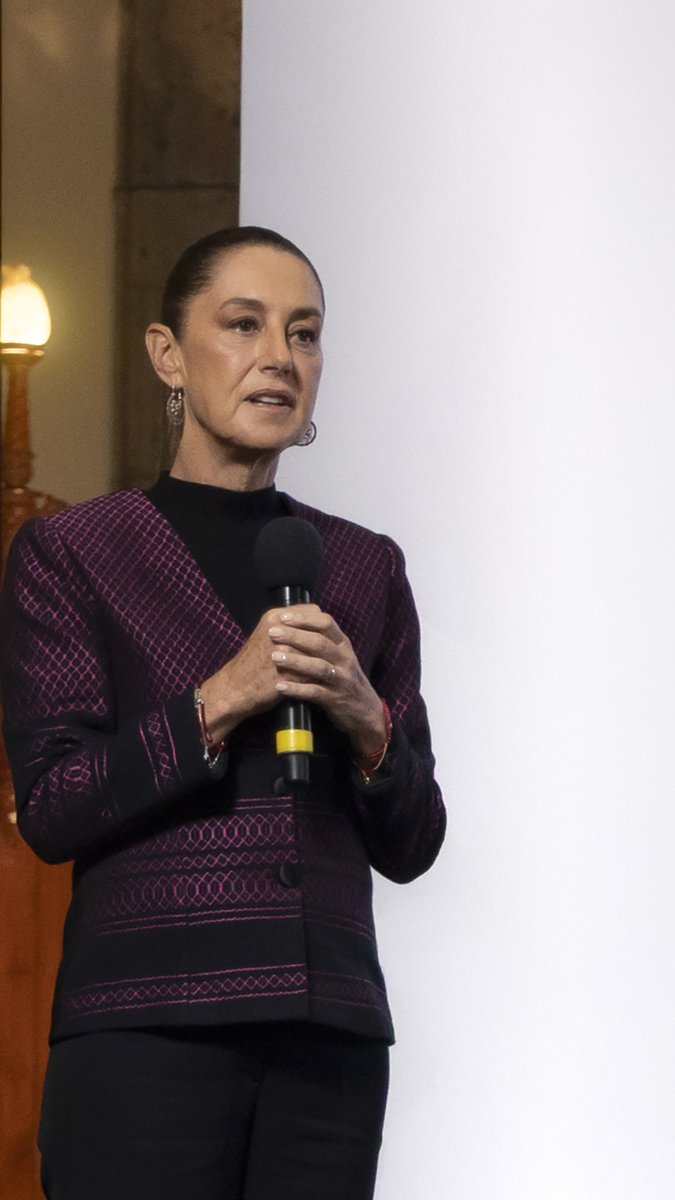 Les comparto lo que comentamos en la mañanera respecto a la exposición que se presenta en España “La mitad del mundo: la mujer en el México indígena”.