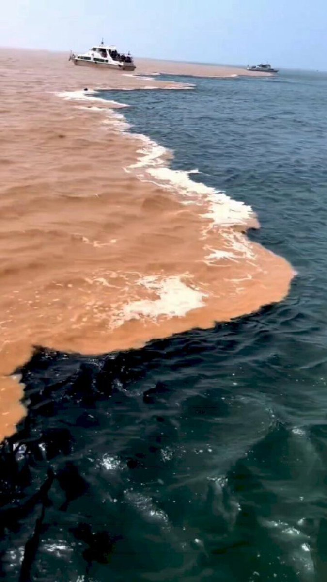 "Two waters that do not mix." Here are the facts. "Awọn omi meji ti wọn o wọ inu ara wọn." Okodoro ọrọ niyi.
