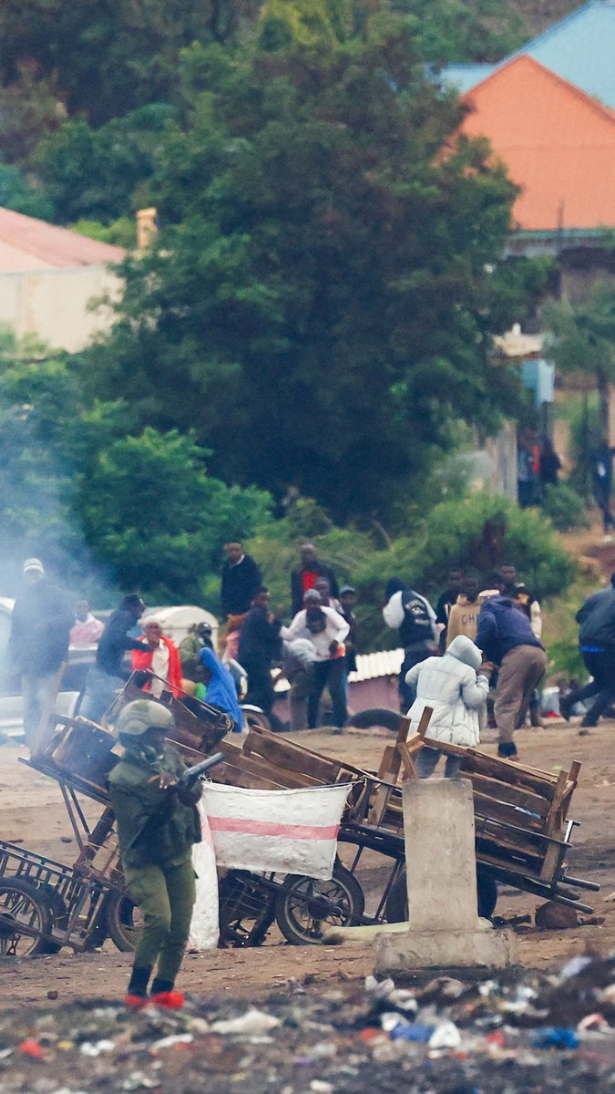 Protests against Tanzania's presidential elections spilled over into Kenya. Eyewitnesses say police used tear gas and live ammunition to disperse demonstrators at a border crossing. Opposition figures put the death toll from violence at ongoing protests at over 700 people.