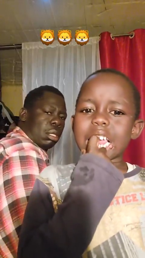 The way the father is so proud 🤣🤣