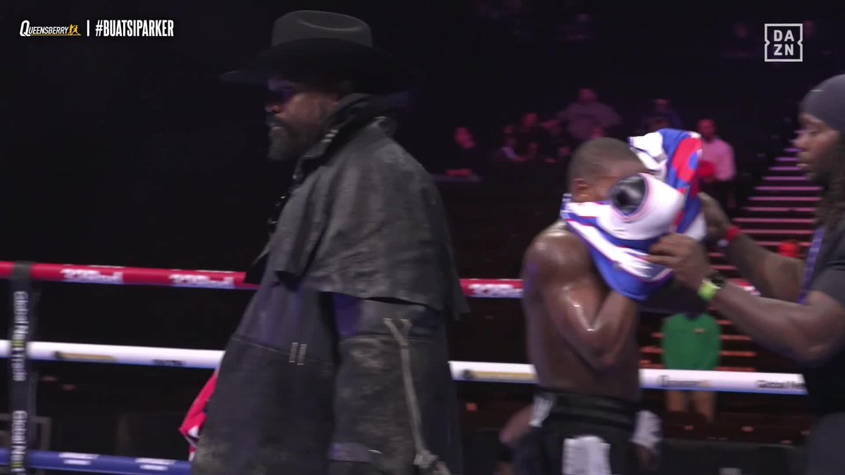 Jermaine Dhliwayo celebrates another win with uncle Derek Chisora 🥊 🙌 #BuatsiParker | Tonight | Live on DAZN ▪️