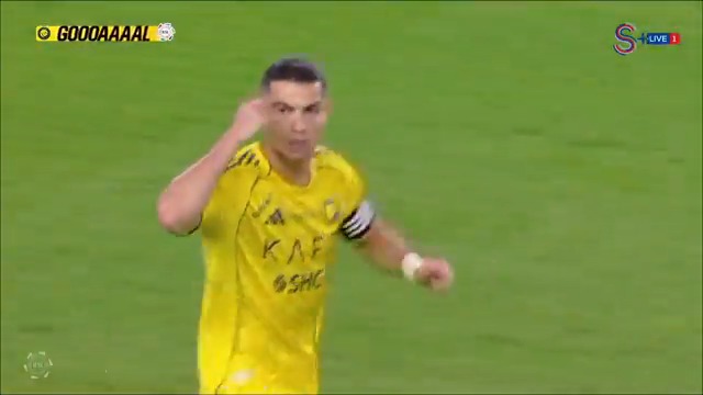Cristiano Ronaldo, futbol kariyerinin 951. golünü attı. 🐐