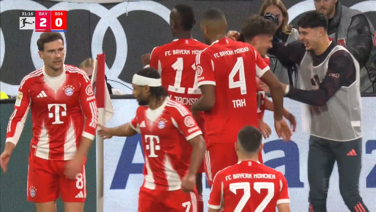 Bayern Munich are on fire once again 🔥 Nicolas Jackson scores with talisman Harry Kane enjoying the action from the bench 😃