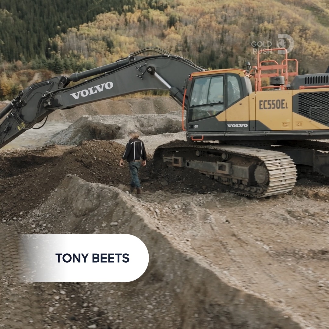 Brand new season = brand new equipment! 😍 Watch as Tony Beets gives a tour of his newest excavator. #GoldRush returns Friday, November 7 at 8P on Discovery!