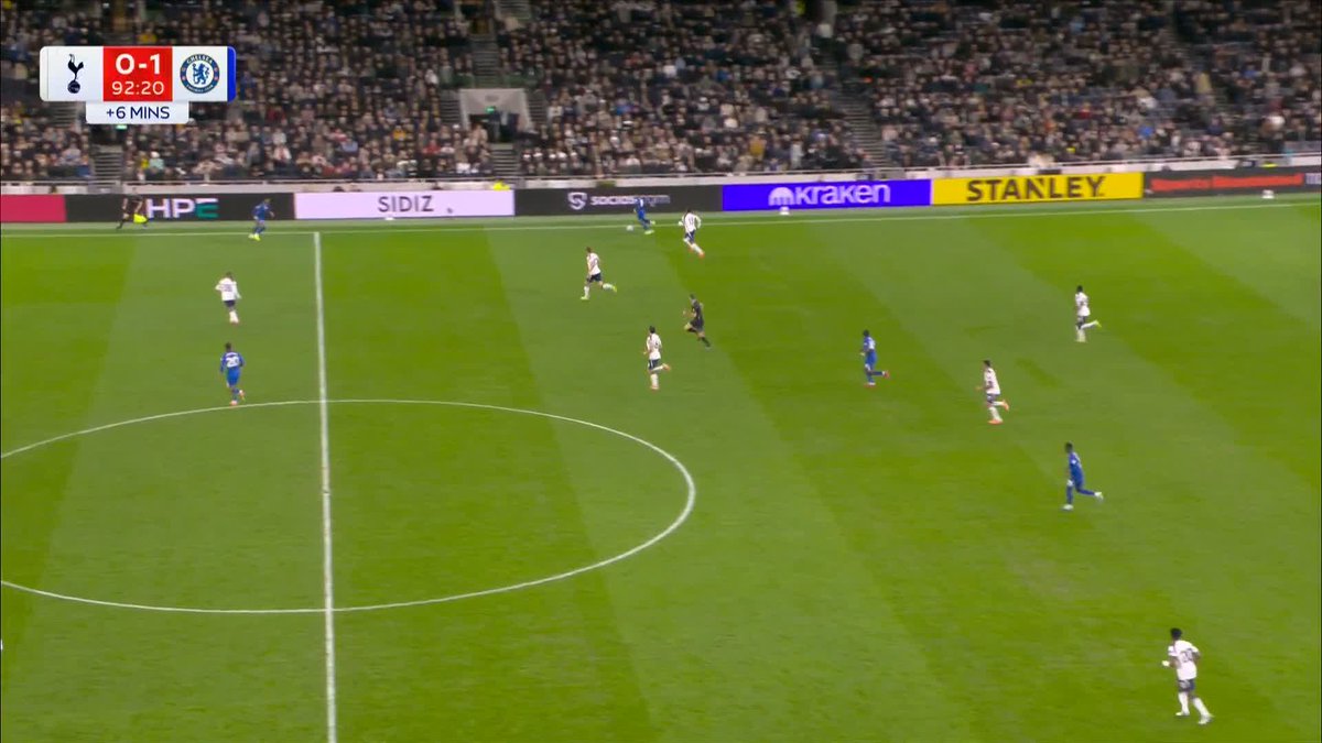 How has Jamie Gittens missed this!? 🤯