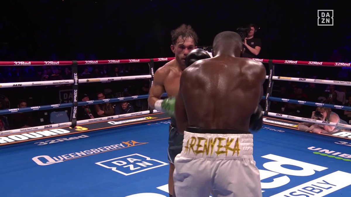 Great action between Billy Deniz and Ezra Arenyeka 🔥 #BuatsiParker | Live NOW on DAZN ▪️