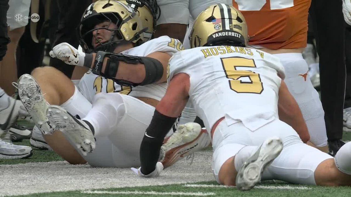 Vanderbilt was THIS close to recovering the onside kick 😱