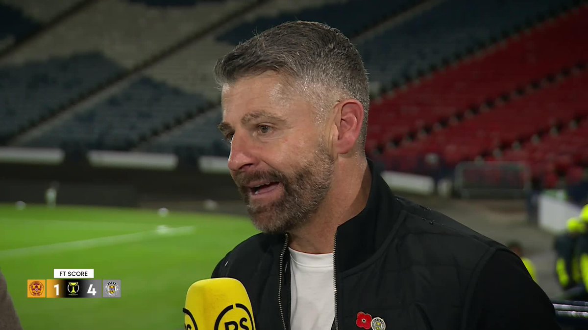 A delighted Stephen Robinson reacts after St Mirren FC's special day out at Hampden 🏁 "I'm proud of every one of them" 🗣️ #PremierSportsCup