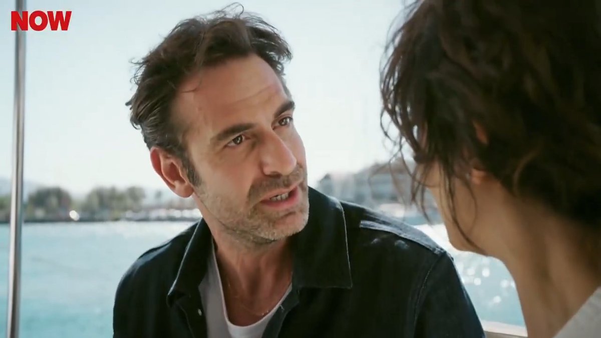 Nasıl güzel seviyorsun be Burak Mine öptüğü anda nasıl içi eridi ah saf Mine ah salak Mine Güney için şu adamı üzmeye değer miydi ? #benleman #minbur #selinşekerci #erhanalpay