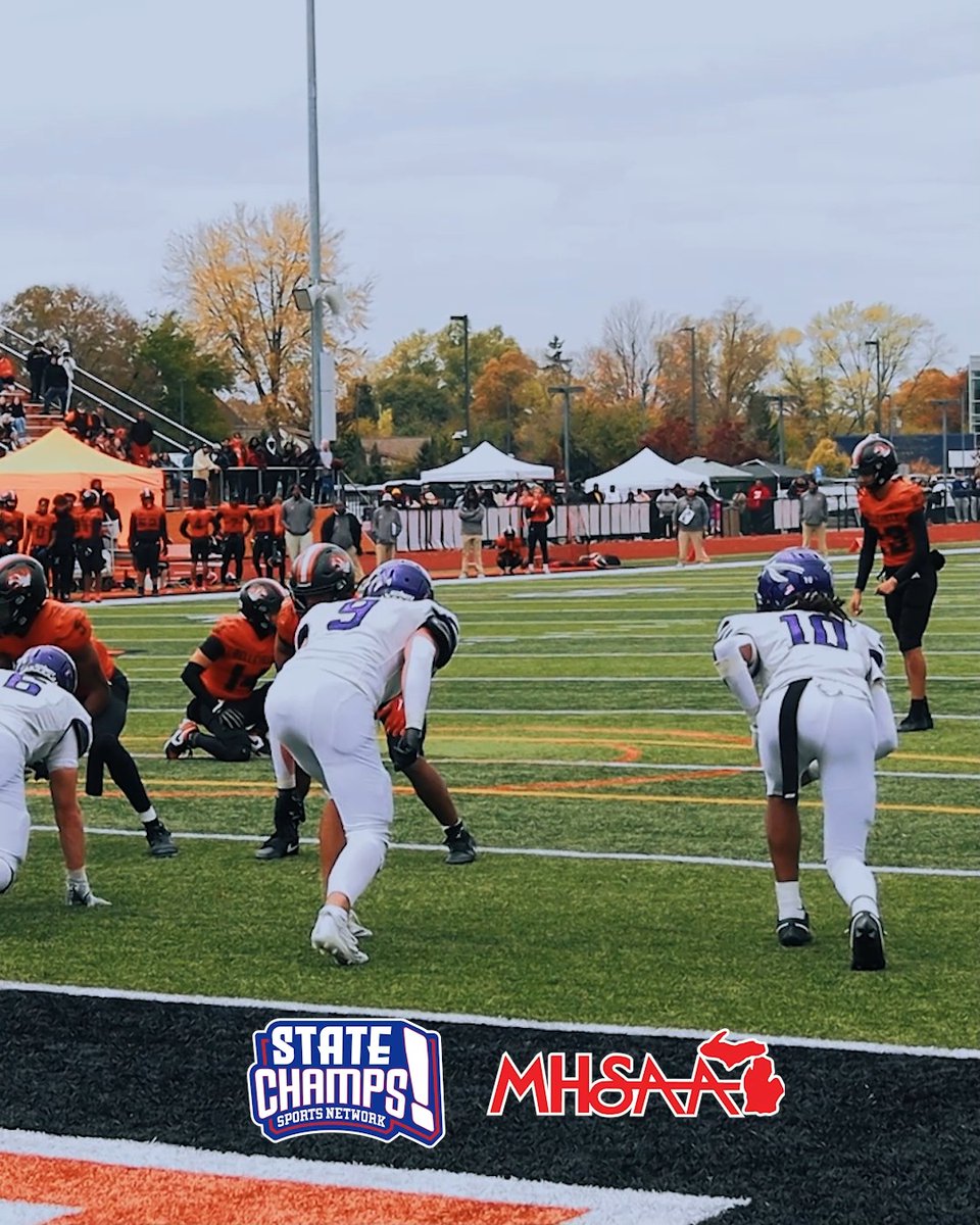 🚨 UPSET ALERT! 🚨 Woodhaven stuns Belleville in the Division 1 MHSAA District Semifinal, 30-29! Senior Andrew Pridemore came up clutch, blocking the potential game-tying extra point late in the 4th quarter to seal the win. The victory marks Woodhaven’s first playoff win since 2021! The Warriors move on to face Saline in the District Final next week!