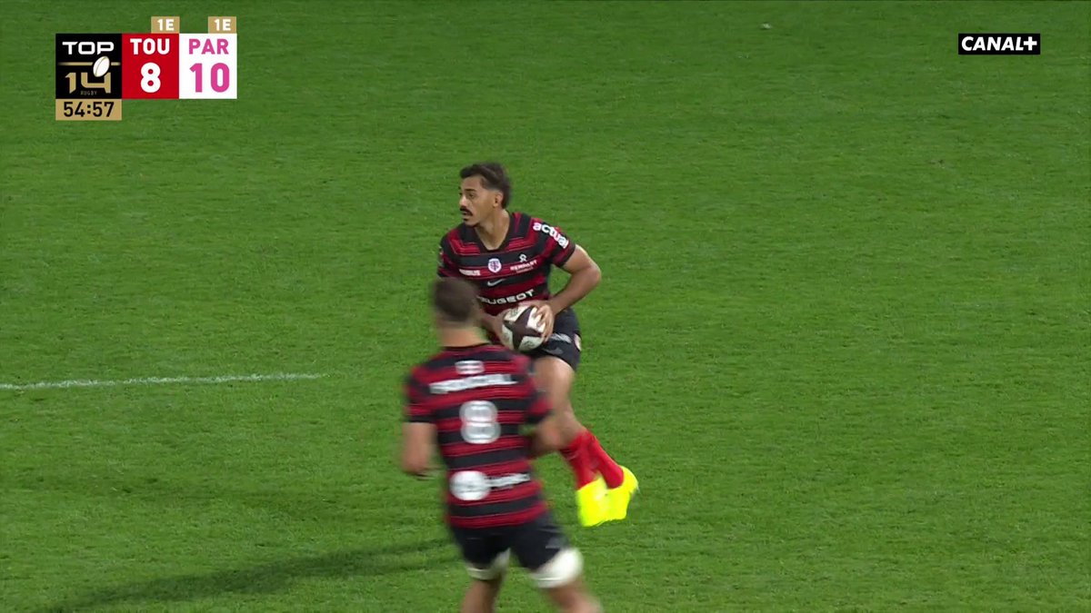 Ange Capuozzo débloque le compteur toulousain 🔥 Pour la première fois de la partie et après 55 minutes, le Stade Toulousain prend l'avantage face au Stade Français ! #STSFP