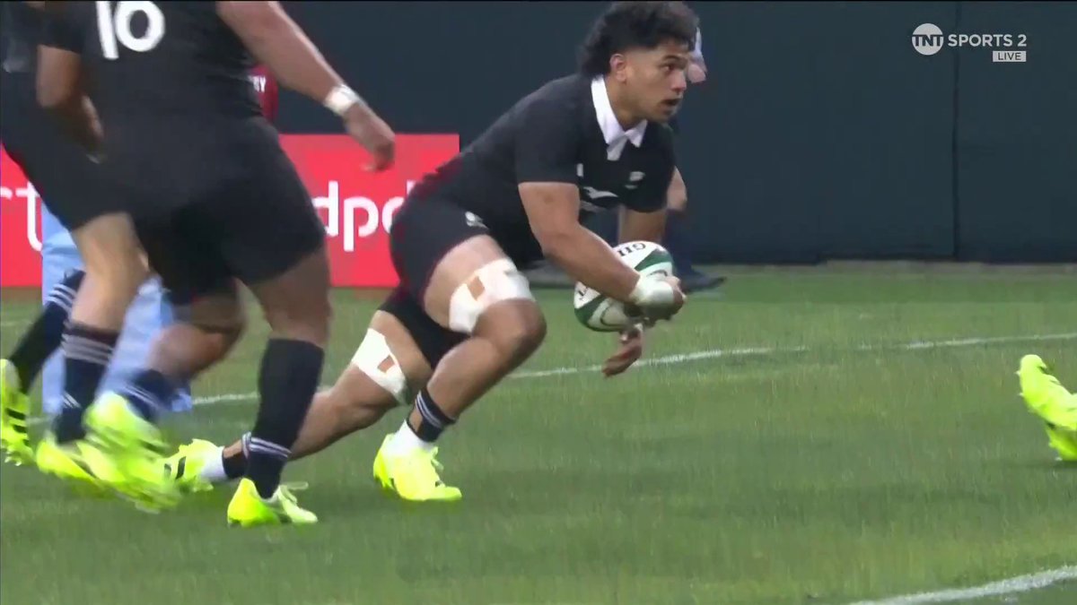 It's all class from the All Blacks. They turn on the style with a blistering attack ✨ 📺 TNT Sports & discovery+ UK