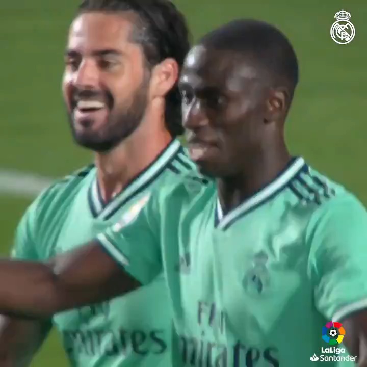 Mendy also scored from an impossible angle btw 👍