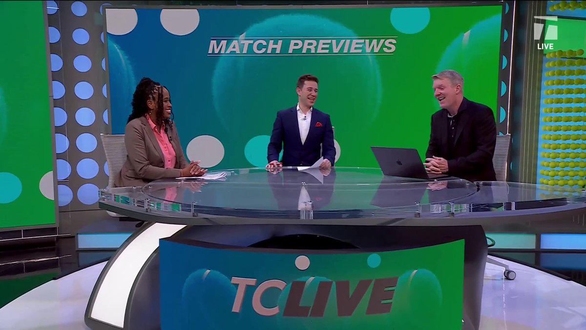 "Destiny calling, it's Felix's time, I think he's getting the upset" 😎 Who's taking the finals between Jannik Sinner and Felix Auger-Aliassime in Paris? #TCLive