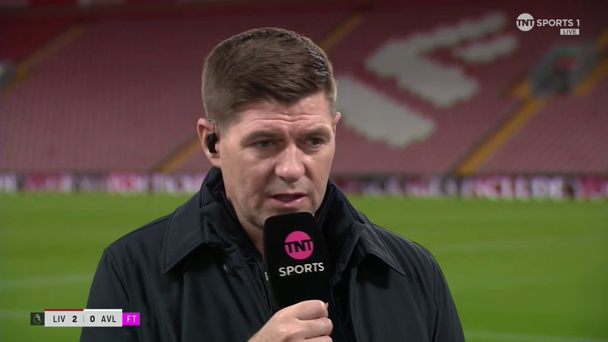 "You have stick together" Steven Gerrard reflects back on his days as Liverpool captain and discusses how to avoid the outside noise during tough moments... 🎙️ Lynsey Hipgrave 📺 TNT Sports &amp; discovery+ UK
