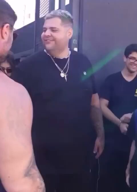 Esse vídeo do Julião não dá kkkkkkkkkkkkkk vsfddd