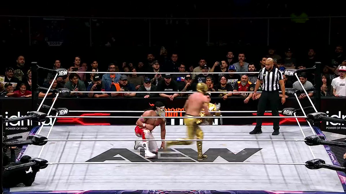 You have to have your head on a swivel to keep an eye on Mascara Dorada CMLL! Watch #AEWCollision on TNT &amp; HBO Max