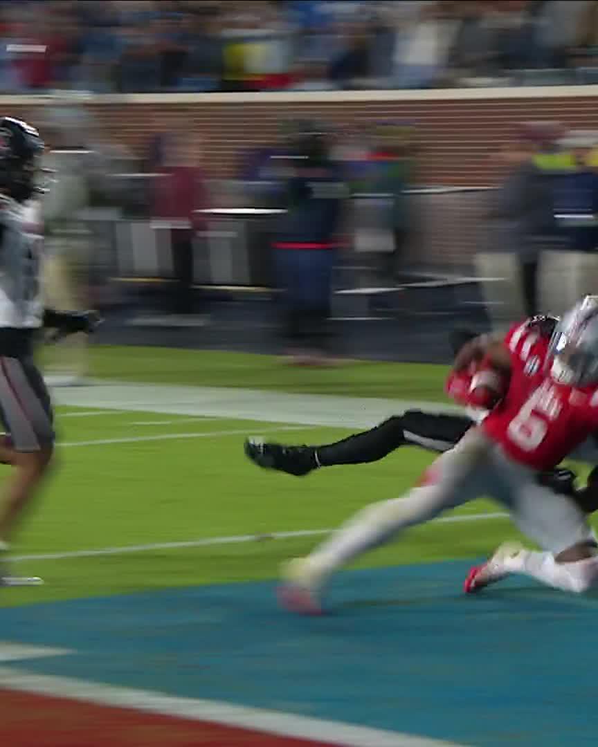 LACY SEALS IT. 😮💨 Ole Miss Football x 📺 ESPN