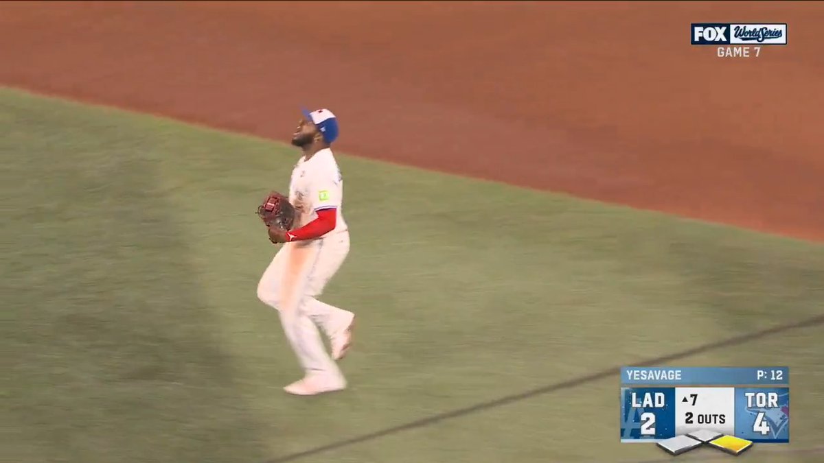 THREE-6IX-THREE The Toronto Blue Jays are six outs away! #WorldSeries