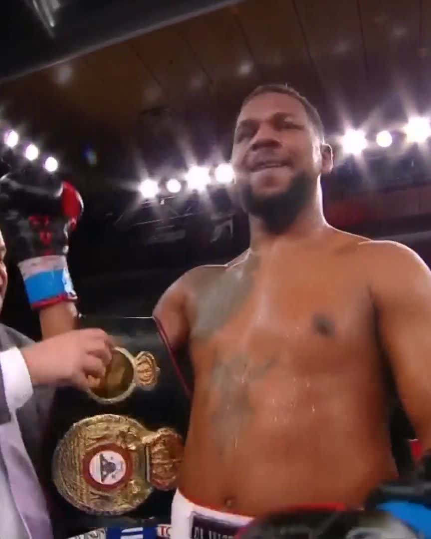 Lenier Pero takes it on the cards to land the WBA Continental Heavyweight Title! 📝 97-93, 96-93, 96-93 #PeroThompson live on DAZN