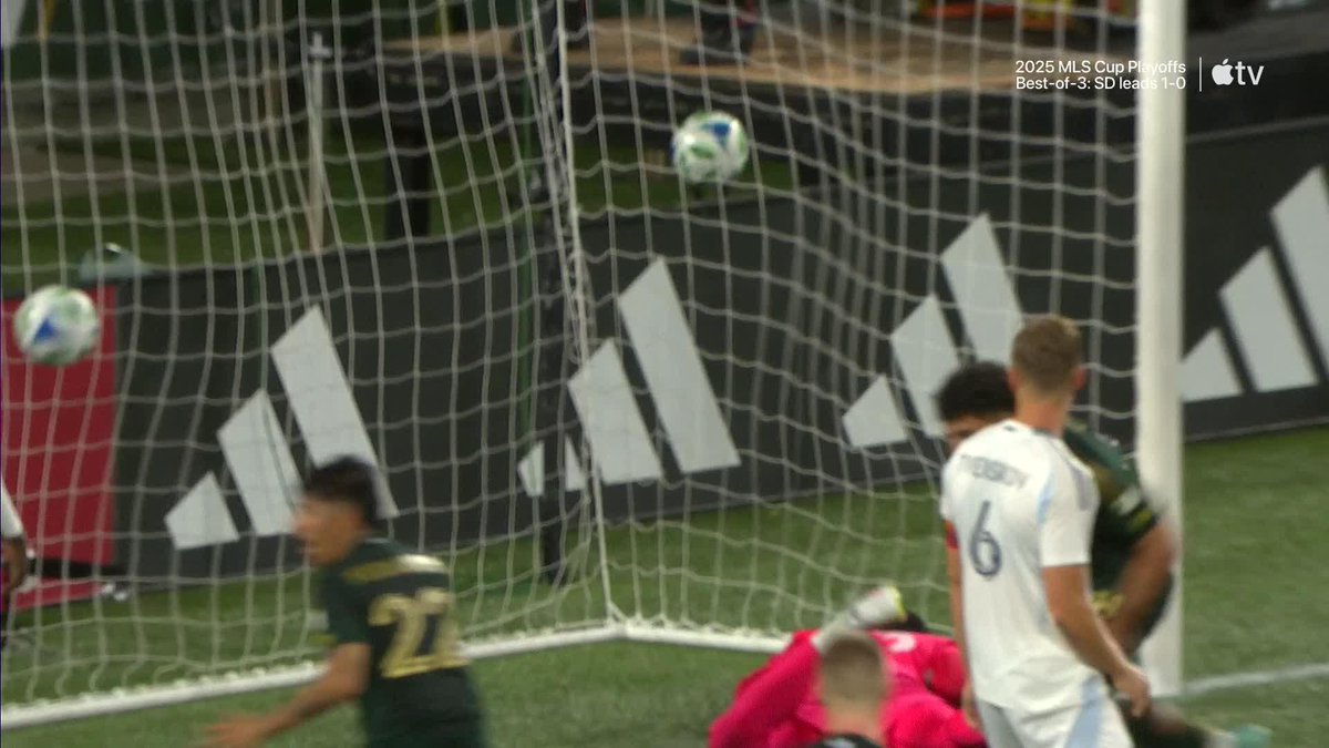 IT'S THE LATE SHOW IN PORTLAND. UNREAL. Gage Guerra ties it up in the dying moments! // Audi MLS Cup Playoffs