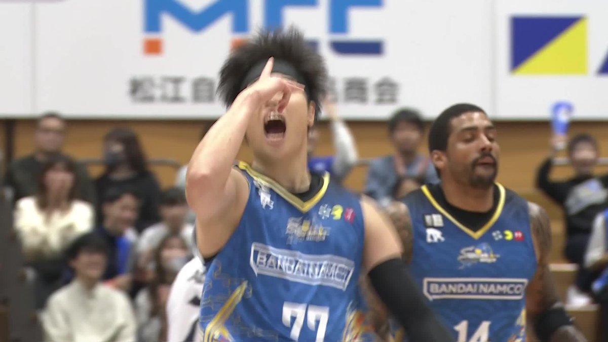 ノると止まらない島根のオフェンスマシーン🔥 連続スリーで気持ちが溢れる岡田侑大! 岡田侑大 YUTA OKADA 島根スサノオマジック 📡バスケットLIVEで生配信中 #Bリーグ #りそなグループ