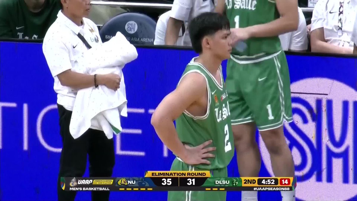 VHORIS STEPS OUT WITH A DISQUALIFYING FOUL. De La Salle Green Archers’ Vhoris Marasigan is assessed a disqualifying unsportsmanlike foul after an alleged arm swing on Omar John of the NU Bulldogs in the late minutes of the second quarter of their Round 2 matchup. #UAAPSeason88