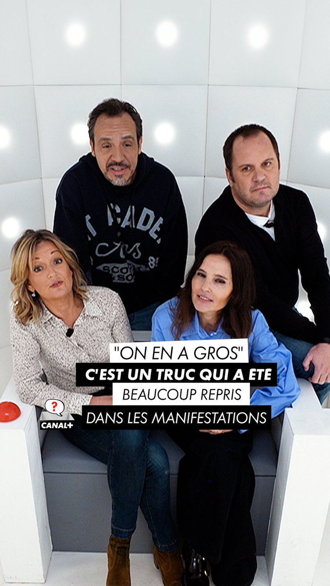 Les répliques de #Kaamelott reprises en manif' 📯 Kaamelott officiel Alexandre Astier