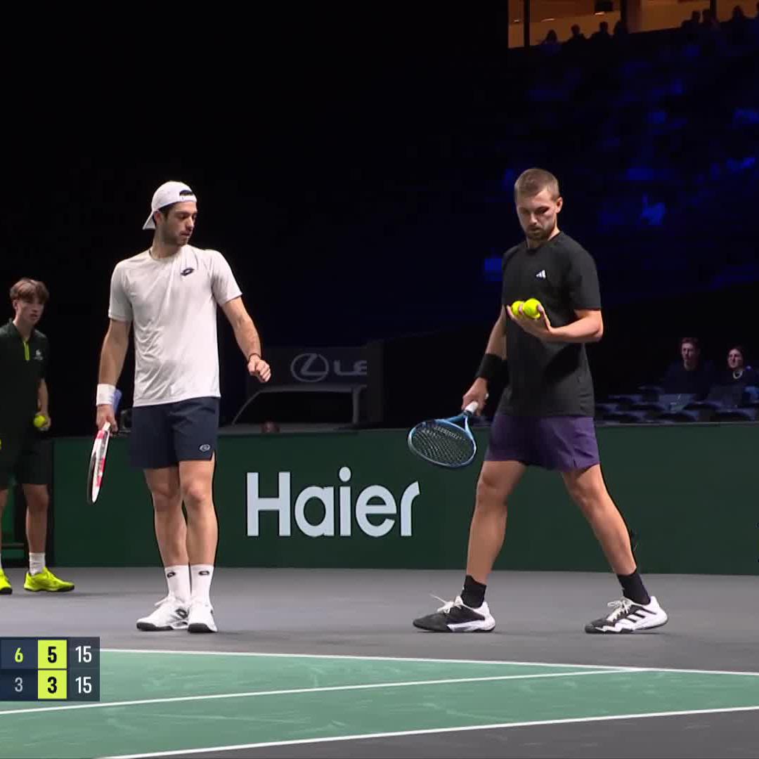 Absolute class from Julian Cash 🙌 Concedes the point after clipping the tape at #RolexParisMasters