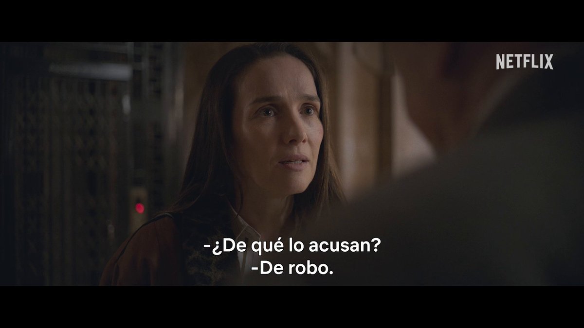 Natalia Oreiro la rompe en La mujer de la fila, una película sobre una madre de clase media cuya vida se altera cuando detienen sorpresivamente a su hijo. Ya disponible en Netflix.