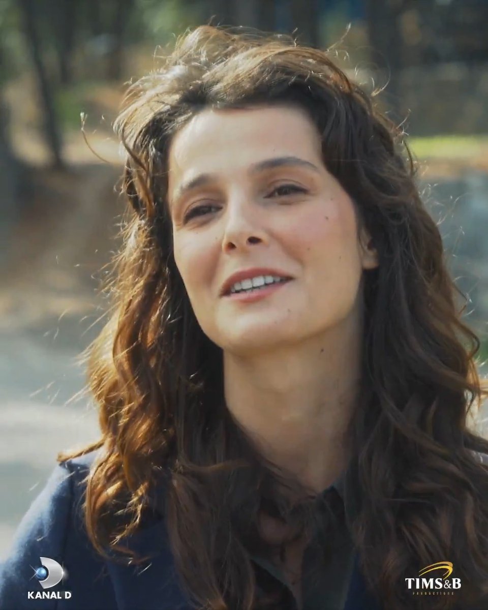 Çiğdem, 50 saniye boyunca Eşref'e karşı şansını deniyor. 🫠⏳ #EşrefRüya yeni bölümüyle çarşamba 20.00’de #KanalD’de, tv yayınından hemen sonra ise Amazon Prime’da sizlerle. @kanald @timsandb