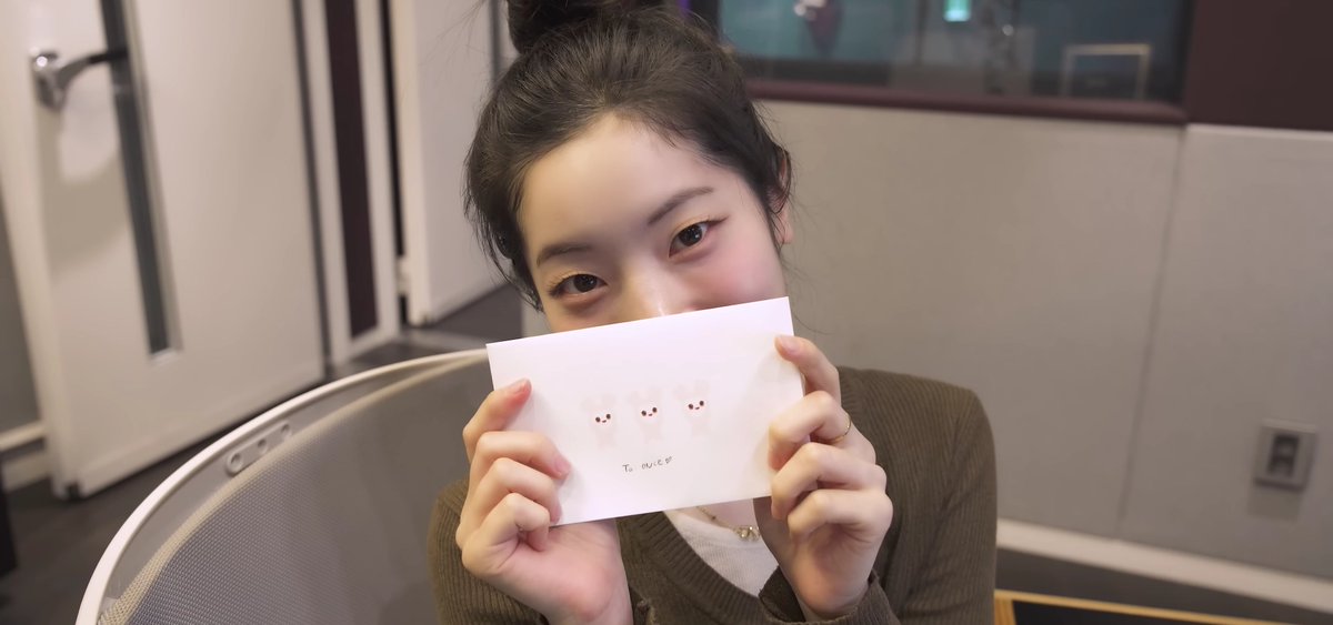 Dahyun singing Glow in Korean with lyrics she wrote while thinking of ONCE, and gifting it to us on ONCE's 10th birthday 🥹🤍