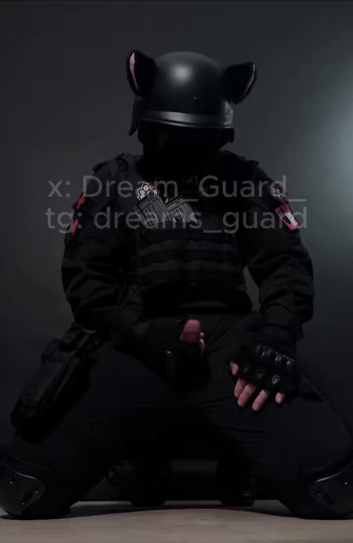 The best 💦 from my paid videos. You can watch the full versions in my private Telegram channel — the link is in my bio 😉 #military #solo #cosplay #uniform #tactical #gay #ending #NSFW #cosplayer #soldier