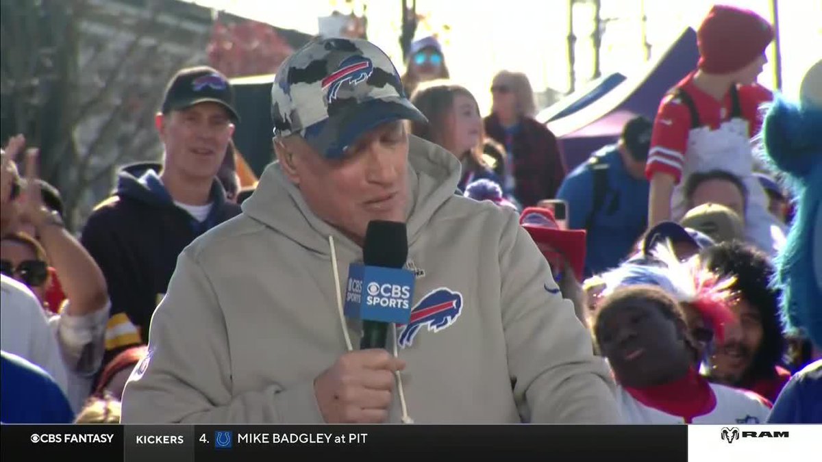 Quarterback, Buffalo Bills legend, 3x All-Pro, 5x Pro Bowler and member of the Pro Football Hall of Fame, Jim Kelly is at our desk 👏