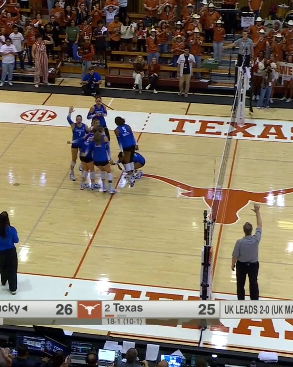 No. 3 Kentucky stole the W in No. 2 Texas' house 😤