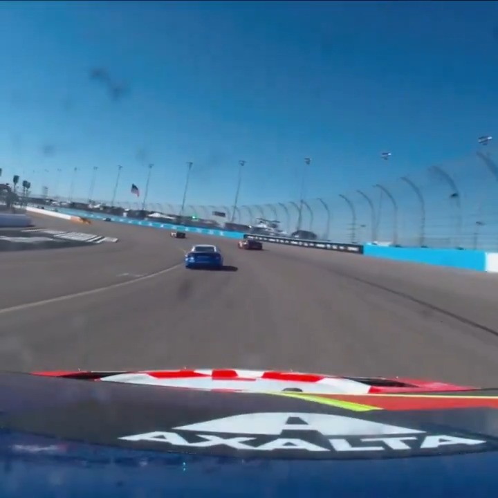 Long-run speed will be a factor today. William Byron is closing the gap on Denny Hamlin. #Championship4