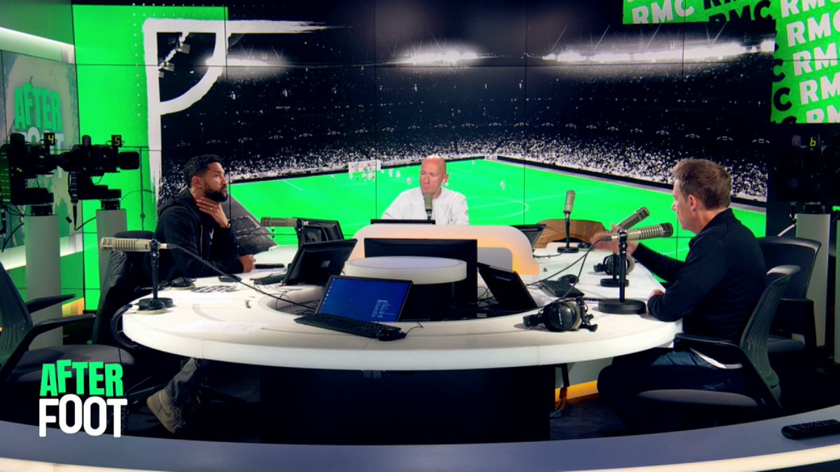Pour Daniel Riolo, il est peut-être temps de modifier la règle du carton rouge en Ligue 1. Lyon a été réduit à 10 dès la 7ème minute de jeu ce soir face à Brest après une faute de Hateboer sur Mboup.